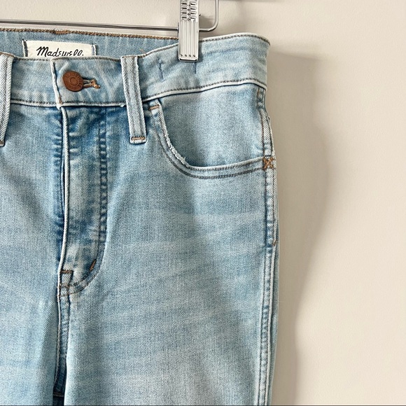 NWT Curvy Roadtripper Authentic Jeans in Cadwell Wash MD665 Size 25 - Picture 6 of 16